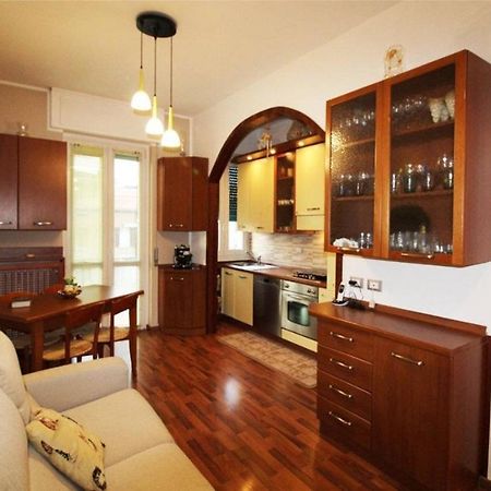 Mice Ottima Soluzione Per Il Centro E La Svizzera Appartement Como Kamer foto