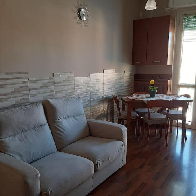 Mice Ottima Soluzione Per Il Centro E La Svizzera Appartement Como Buitenkant foto