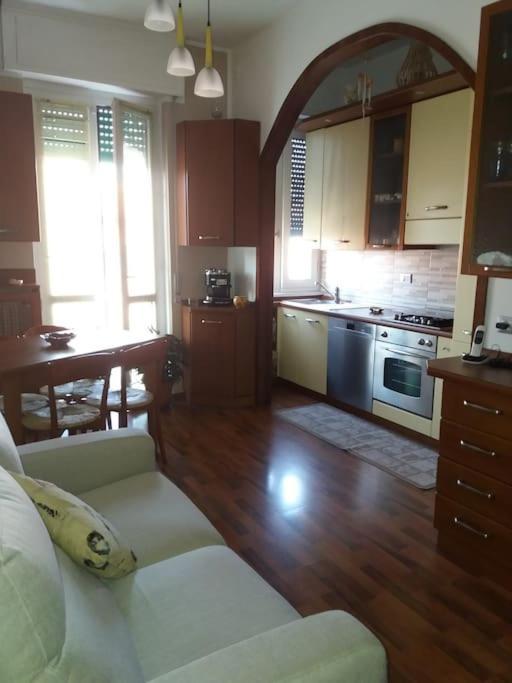 Mice Ottima Soluzione Per Il Centro E La Svizzera Appartement Como Buitenkant foto
