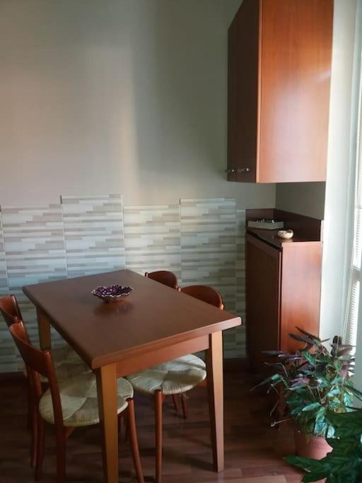 Mice Ottima Soluzione Per Il Centro E La Svizzera Appartement Como Buitenkant foto